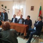 Граждани с увреждания от „Южен” поискаха от Костадин Язов по-евтин градски транспорт и достъпна среда в блоковете си