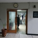 Пазителите на Библиотеката гледат от стената (ФОТОРАЗХОДКА)
