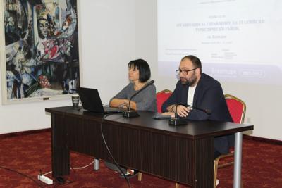 EkspertiOtMuzeiIGaleriiVTrakiyskiTuristicheskiRayon (3)